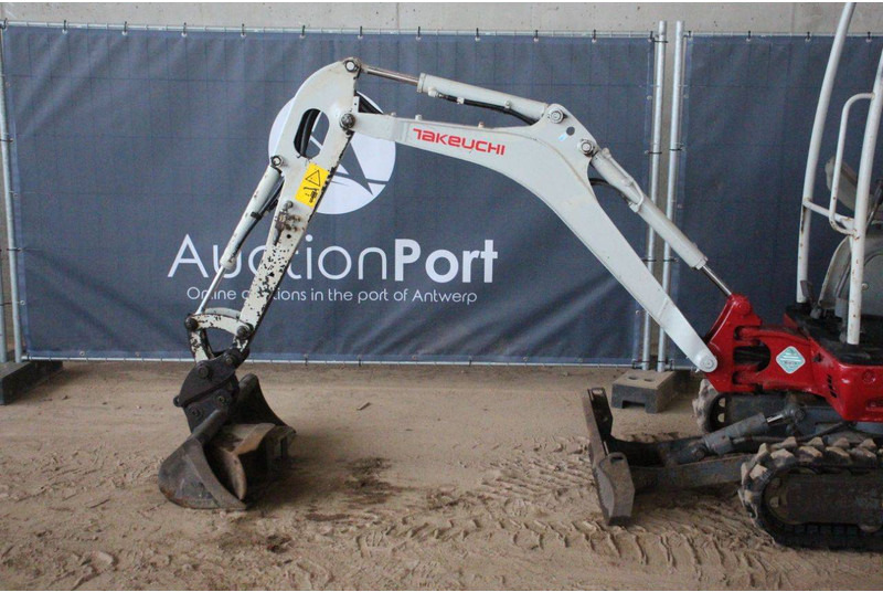 Mini rýpadlo Takeuchi TB216: obrázek 9