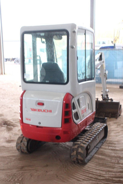 Takeuchi TB216 - Mini rýpadlo: obrázek 5 Takeuchi TB216 - Mini rýpadlo: obrázek 5