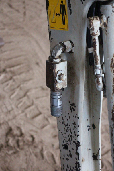 Mini rýpadlo Takeuchi TB216: obrázek 16