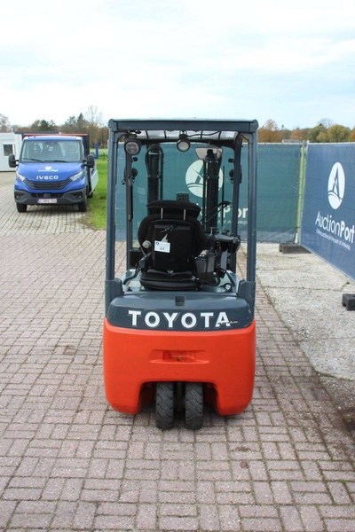 Toyota 16 - Elektrický vysokozdvižný vozík: obrázek 4 Toyota 16 - Elektrický vysokozdvižný vozík: obrázek 4