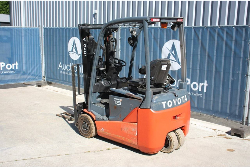 Toyota 8FBEK18T - Elektrický vysokozdvižný vozík: obrázek 3 Toyota 8FBEK18T - Elektrický vysokozdvižný vozík: obrázek 3