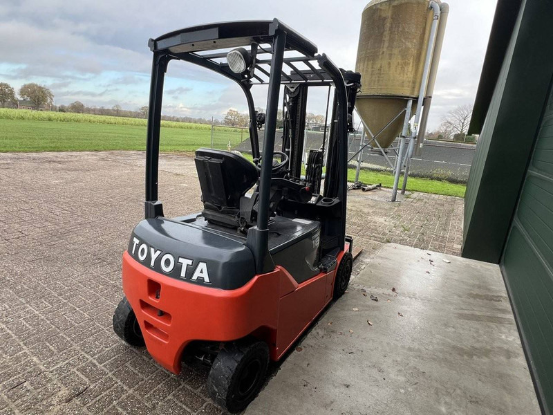 Toyota 8FBM28T - Elektrický vysokozdvižný vozík: obrázek 5 Toyota 8FBM28T - Elektrický vysokozdvižný vozík: obrázek 5