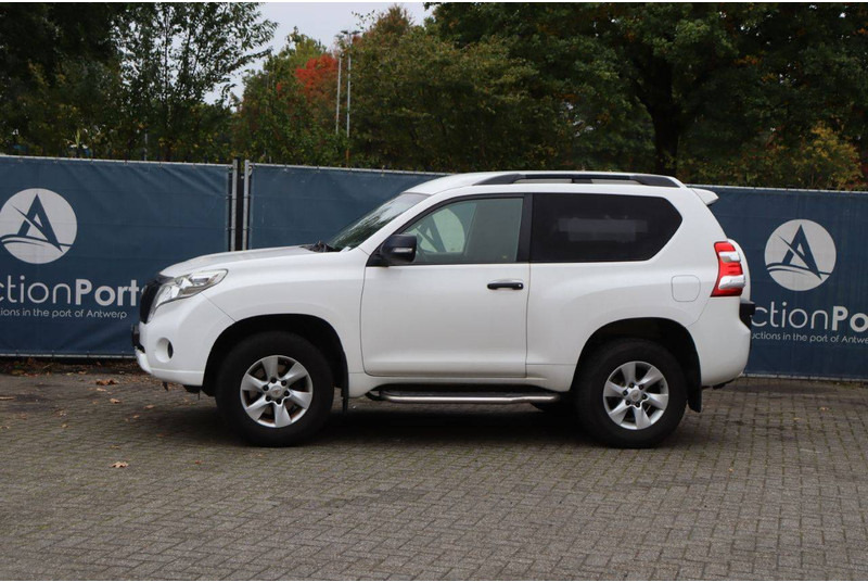 Toyota Land Cruiser - Sedan: obrázek 1 Toyota Land Cruiser - Sedan: obrázek 1