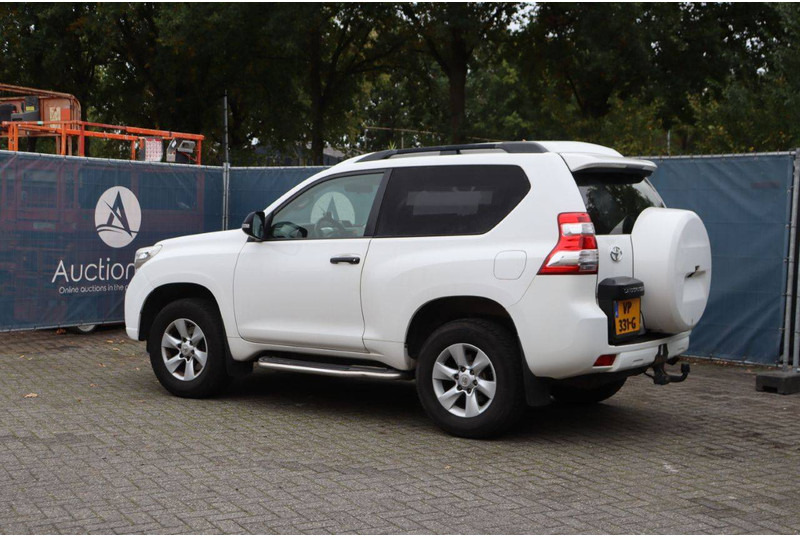 Toyota Land Cruiser - Sedan: obrázek 3 Toyota Land Cruiser - Sedan: obrázek 3