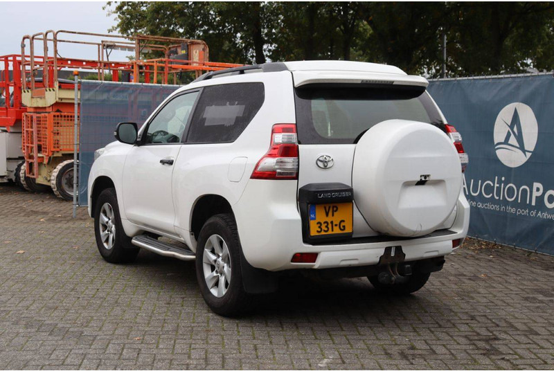 Toyota Land Cruiser - Sedan: obrázek 4 Toyota Land Cruiser - Sedan: obrázek 4