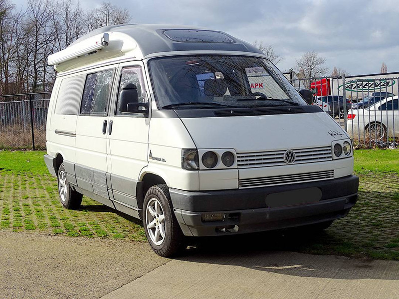Volkswagen Transporter (T4) 'Dehler' Optima 5.4 (2.4L Diesel) - Obytná dodávka: obrázek 4 Volkswagen Transporter (T4) 'Dehler' Optima 5.4 (2.4L Diesel) - Obytná dodávka: obrázek 4