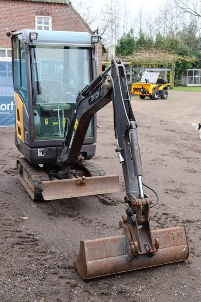 Mini rýpadlo Volvo EC18C: obrázek 7