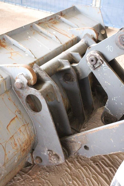Kolový nakladač Volvo L45B-TP: obrázek 12