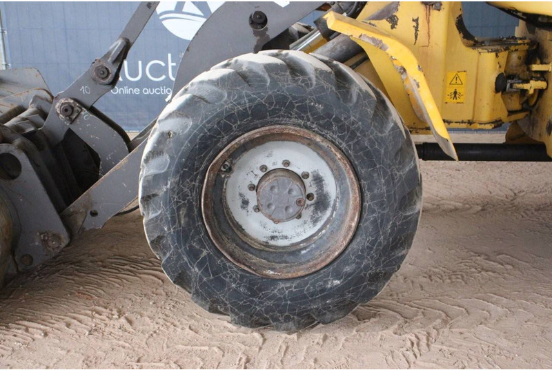 Kolový nakladač Volvo L45B-TP: obrázek 14