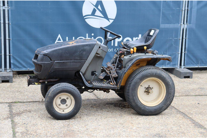 Yanmar Ke-100 - Traktor: obrázek 1 Yanmar Ke-100 - Traktor: obrázek 1