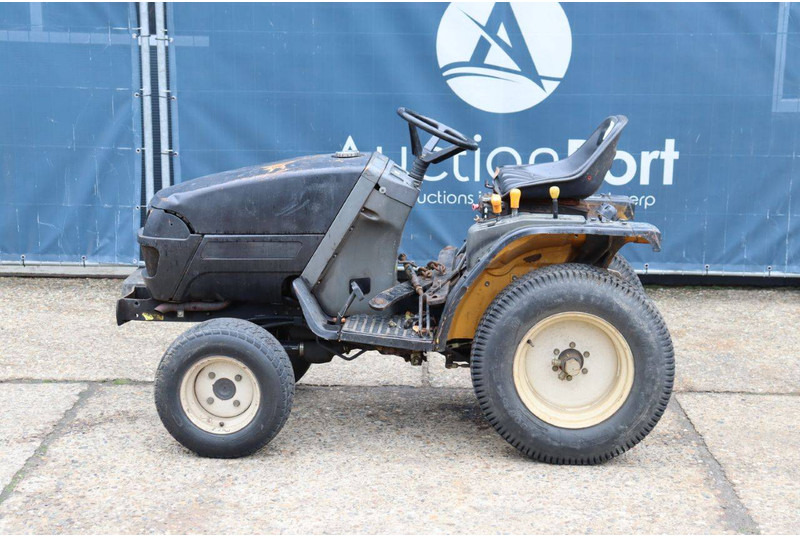 Yanmar Ke-100 - Traktor: obrázek 2 Yanmar Ke-100 - Traktor: obrázek 2
