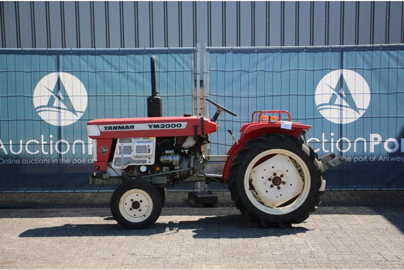 Yanmar YM2000 - Traktor: obrázek 2 Yanmar YM2000 - Traktor: obrázek 2