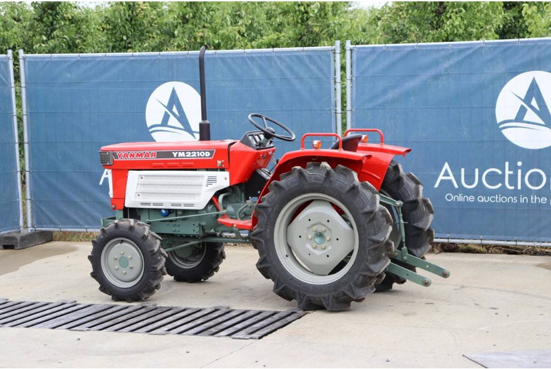 Yanmar YM2210D - Traktor: obrázek 3 Yanmar YM2210D - Traktor: obrázek 3