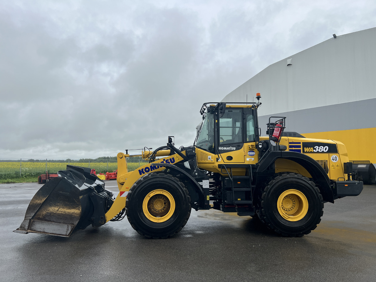 KOMATSU WA 380-8E0 - Kolový nakladač: obrázek 2 KOMATSU WA 380-8E0 - Kolový nakladač: obrázek 2