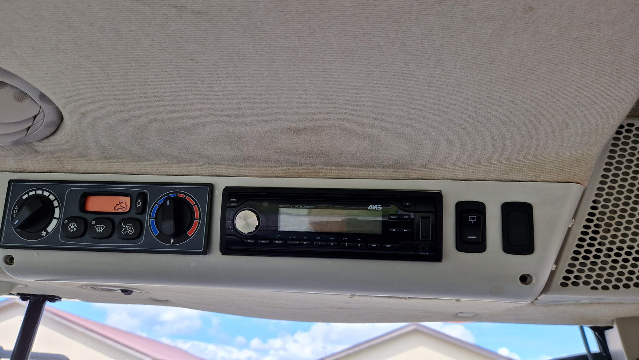 Traktor Massey Ferguson 8737: obrázek 23 Traktor Massey Ferguson 8737: obrázek 23