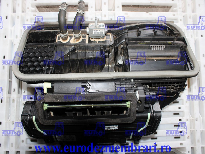 CARCASA SISTEM CLIMATIZARE MERCEDES ACTROS MP4 A9608305560 - Díl klimatizace pro Nákladní auto: obrázek 1 CARCASA SISTEM CLIMATIZARE MERCEDES ACTROS MP4 A9608305560 - Díl klimatizace pro Nákladní auto: obrázek 1