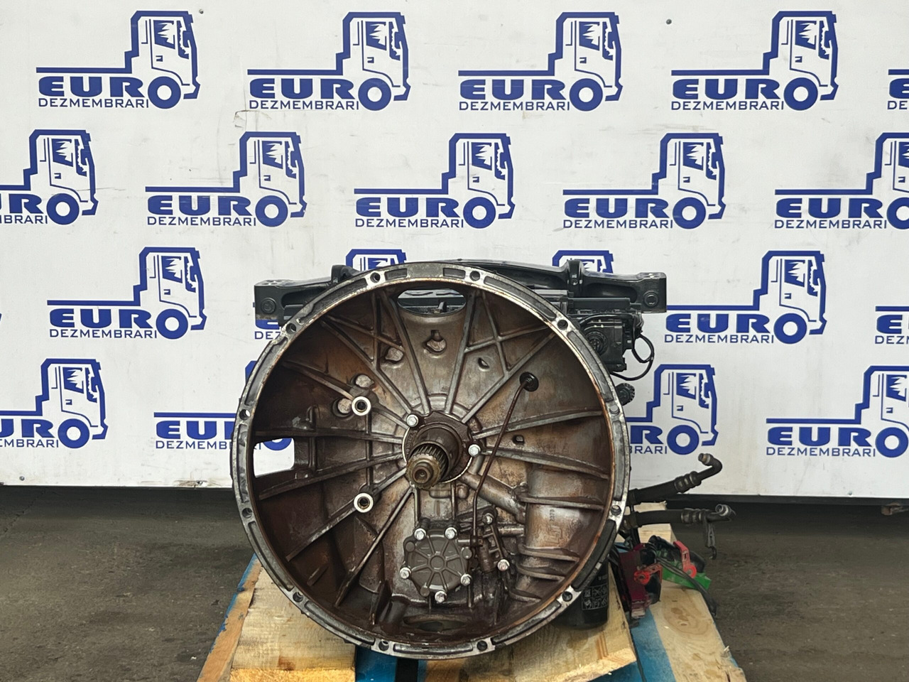 CUTIE VITEZE AUTOMATA FARA RETARDER TIPMATIC 14 DD MAN TGX 81.32004.6415 - Převodovka pro Nákladní auto: obrázek 2 CUTIE VITEZE AUTOMATA FARA RETARDER TIPMATIC 14 DD MAN TGX 81.32004.6415 - Převodovka pro Nákladní auto: obrázek 2