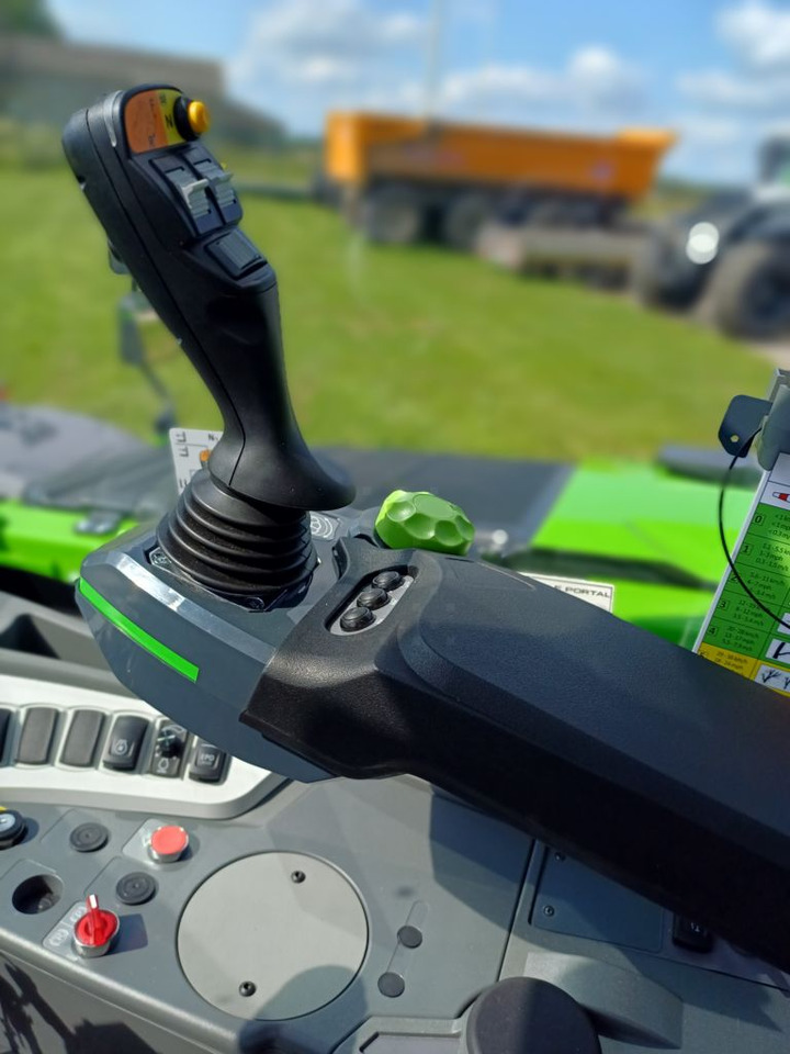 Merlo TF38.10 TT CS 136 - Teleskopický manipulátor: obrázek 2 Merlo TF38.10 TT CS 136 - Teleskopický manipulátor: obrázek 2