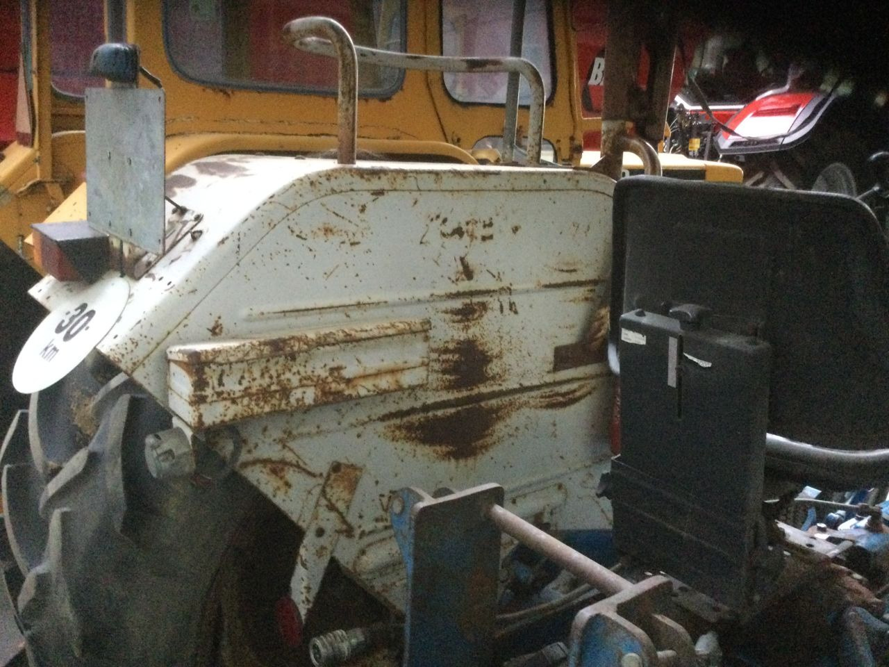 Ford 4000 - Traktor: obrázek 4 Ford 4000 - Traktor: obrázek 4