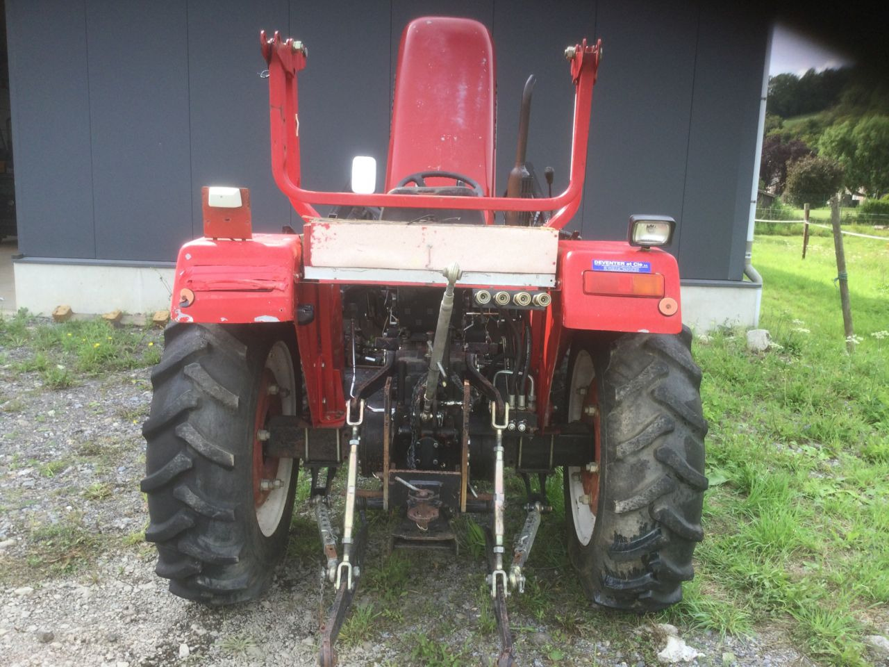 Jinma 454 - Traktor: obrázek 4 Jinma 454 - Traktor: obrázek 4