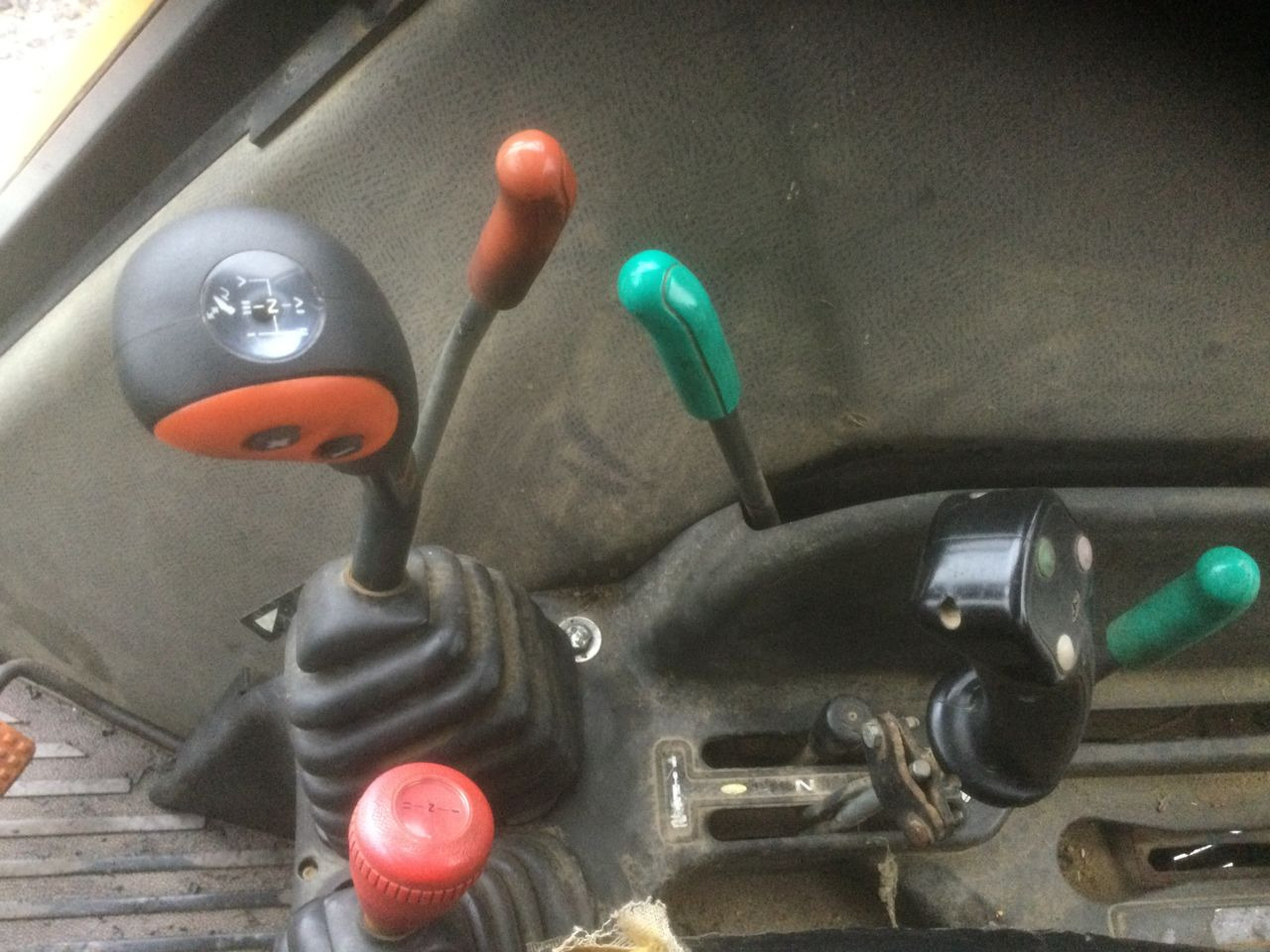 Renault CERES 355 X - Traktor: obrázek 5 Renault CERES 355 X - Traktor: obrázek 5