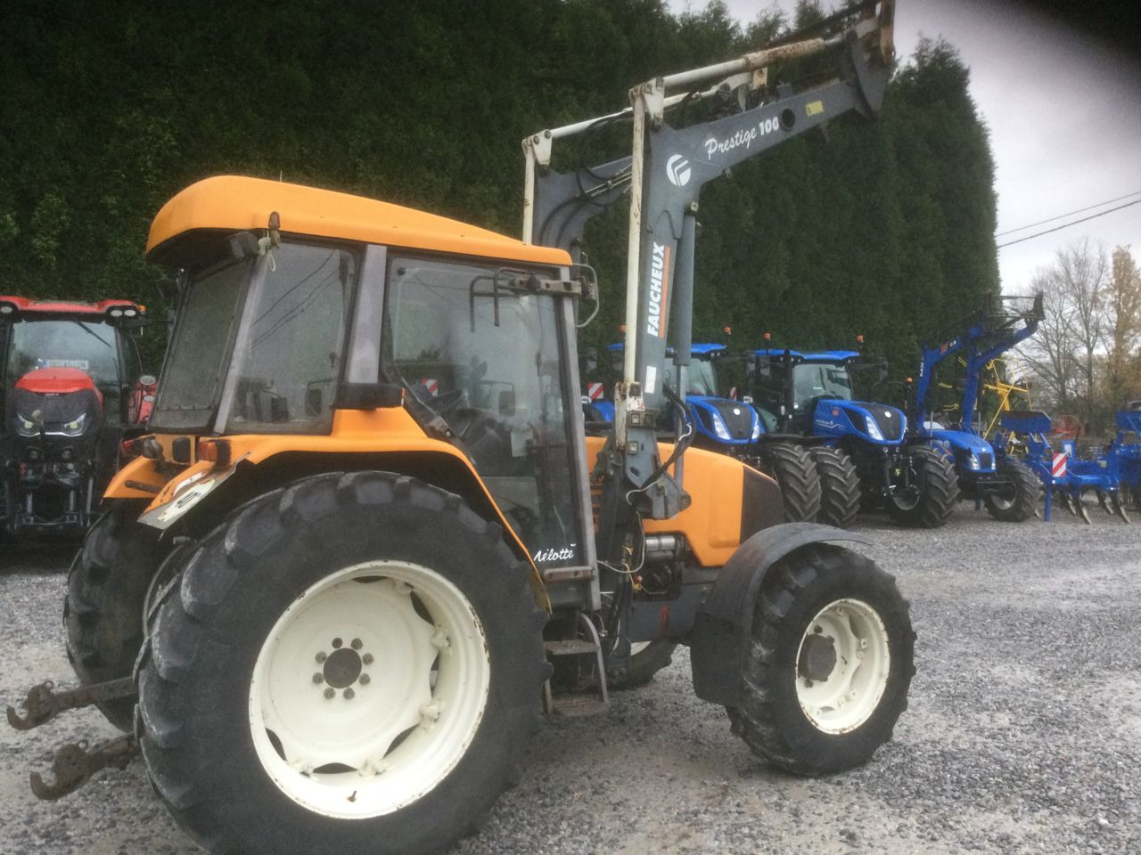 Renault CERES 355 X - Traktor: obrázek 1 Renault CERES 355 X - Traktor: obrázek 1