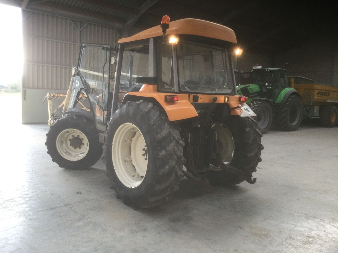 Renault CERES 355 X - Traktor: obrázek 4 Renault CERES 355 X - Traktor: obrázek 4