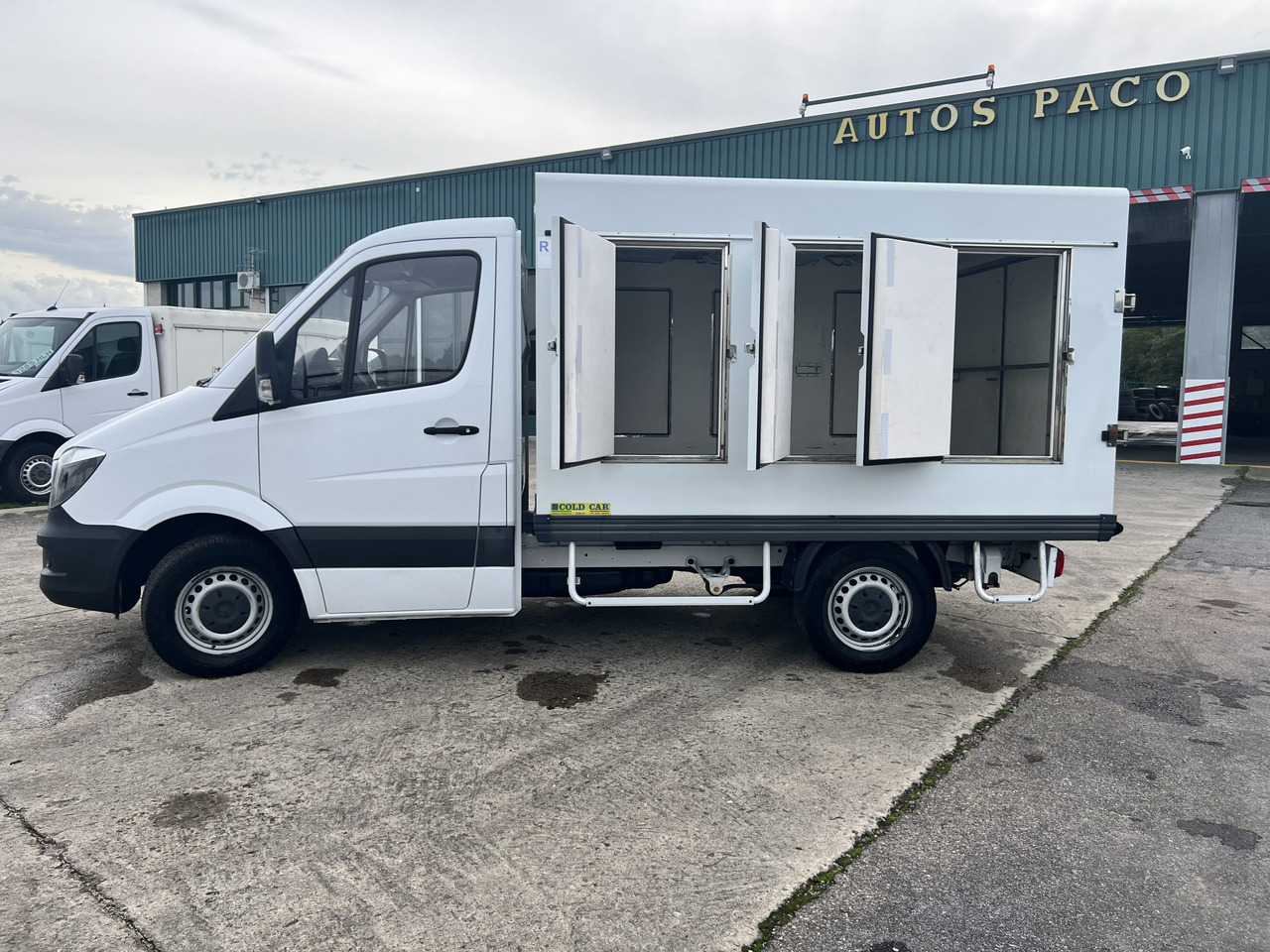 CAMION HELADERO 3.5T MERCEDES SPRINTER - Chladící dodávka: obrázek 5 CAMION HELADERO 3.5T MERCEDES SPRINTER - Chladící dodávka: obrázek 5
