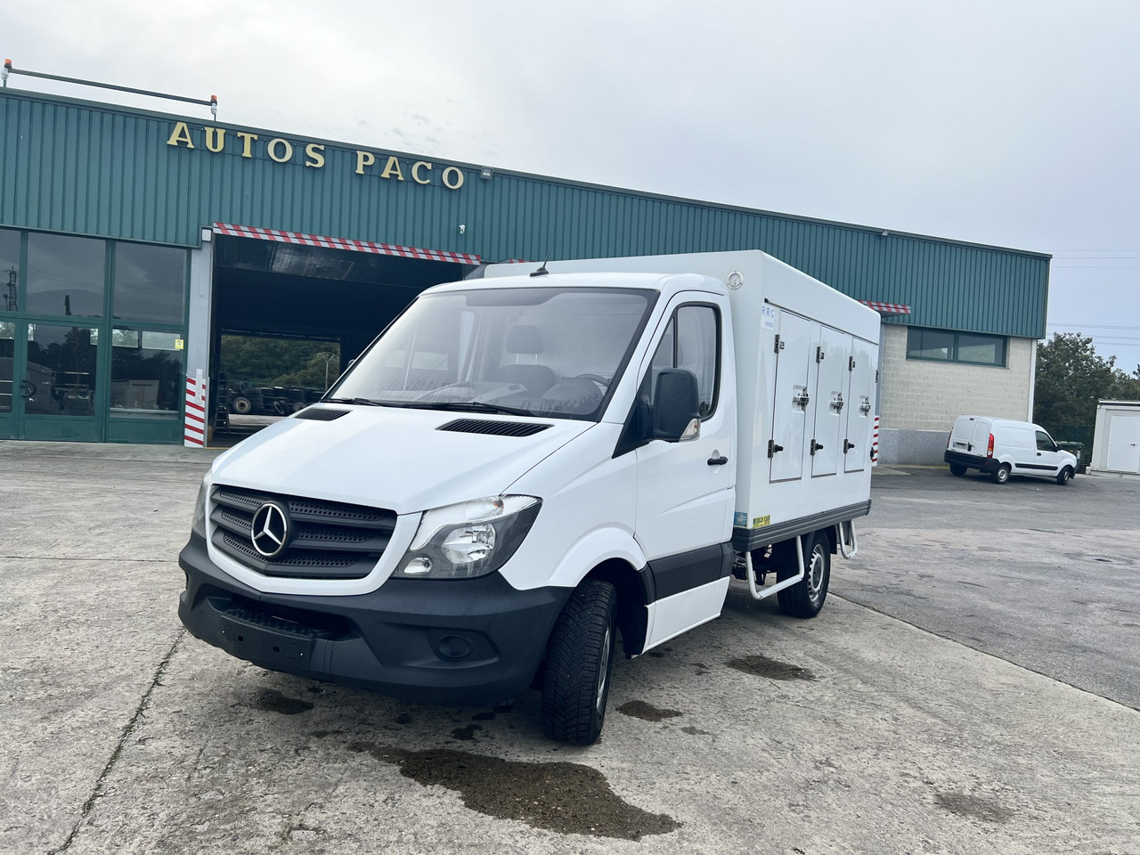 CAMION HELADERO 3.5T MERCEDES SPRINTER - Chladící dodávka: obrázek 1 CAMION HELADERO 3.5T MERCEDES SPRINTER - Chladící dodávka: obrázek 1