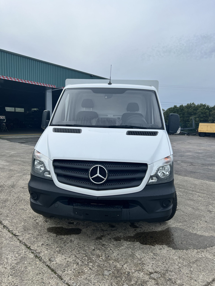 CAMION HELADERO 3.5T MERCEDES SPRINTER - Chladící dodávka: obrázek 2 CAMION HELADERO 3.5T MERCEDES SPRINTER - Chladící dodávka: obrázek 2