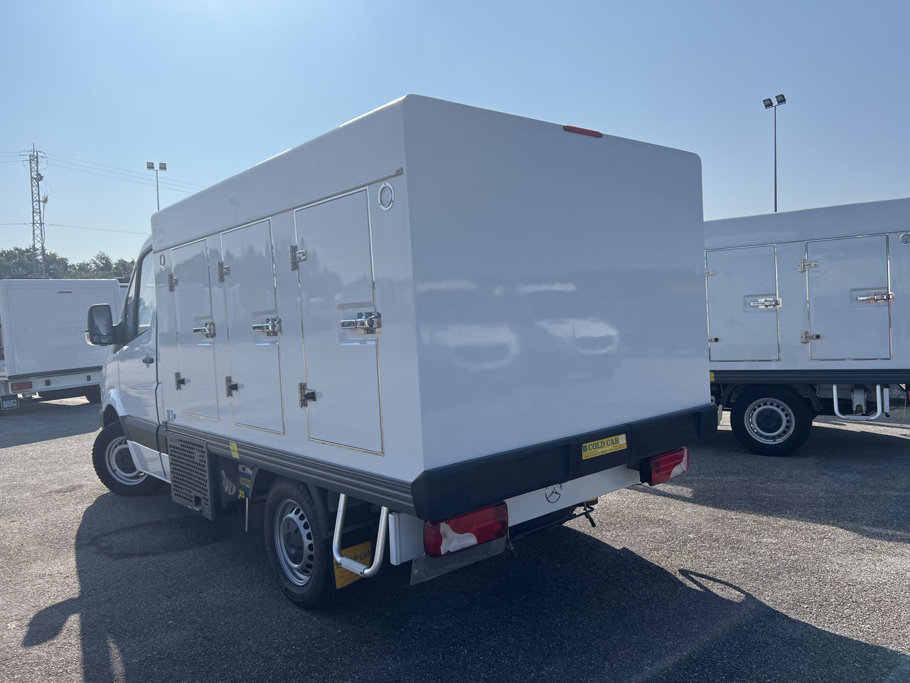 FURGON HELADERO 3.5T MERCEDES SPRINTER - Chladící dodávka: obrázek 2 FURGON HELADERO 3.5T MERCEDES SPRINTER - Chladící dodávka: obrázek 2