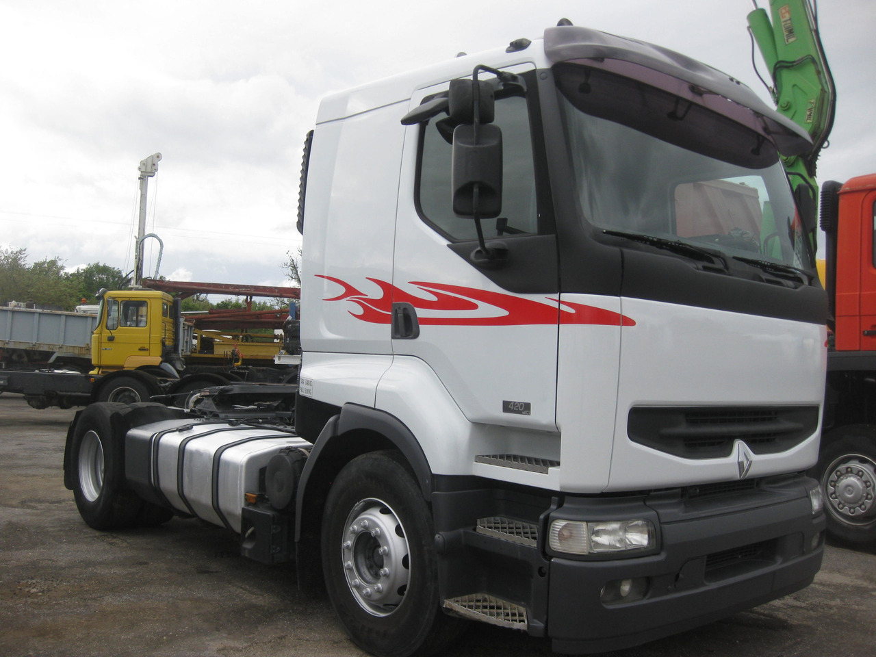 CABEZA TRACTORA RENAULT PREMIUM 420 - Tahač: obrázek 2 CABEZA TRACTORA RENAULT PREMIUM 420 - Tahač: obrázek 2