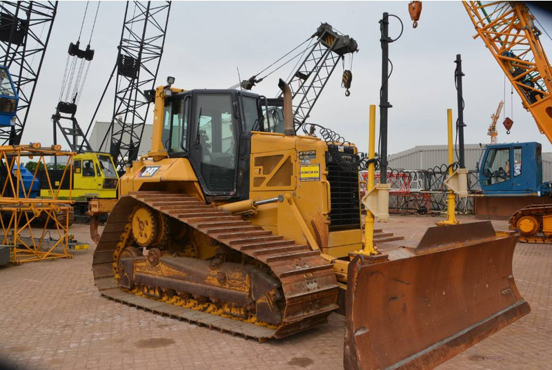 Cat D 6 N LGP 6 way blade + ripper - Buldozer: obrázek 1 Cat D 6 N LGP 6 way blade + ripper - Buldozer: obrázek 1