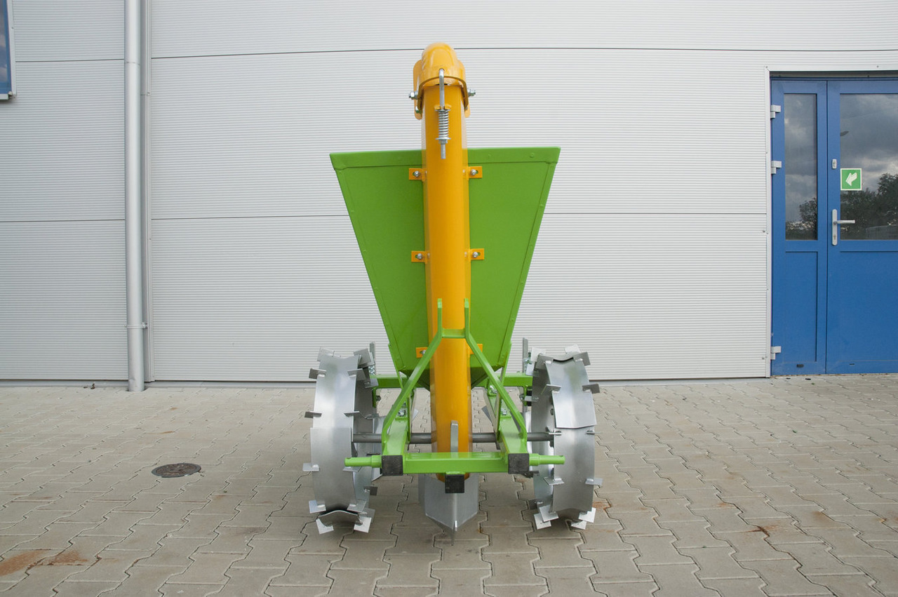 Bomet Sadzarka jednorzędowa / Einreihige Pflanzmaschine / Single row planter / Однорядная сеялка - Sazeč brambor: obrázek 4 Bomet Sadzarka jednorzędowa / Einreihige Pflanzmaschine / Single row planter / Однорядная сеялка - Sazeč brambor: obrázek 4