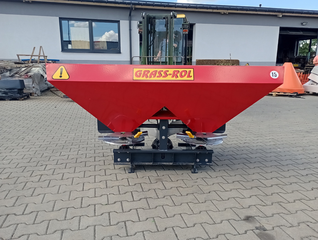 Grass Rol Rozsiewacz nawozów Junior 1200 l/ Düngerstreuer 1200l/ Fertilizer spreader 1200 - Rozmetadlo hnoje: obrázek 1 Grass Rol Rozsiewacz nawozów Junior 1200 l/ Düngerstreuer 1200l/ Fertilizer spreader 1200 - Rozmetadlo hnoje: obrázek 1