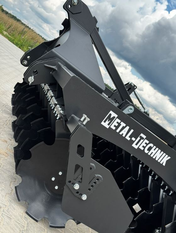 METAL-TECHNIK Brona talerzowa 2,7 m / Scheibenegge / дисковая борона / disc harrow - Talířové brány: obrázek 2 METAL-TECHNIK Brona talerzowa 2,7 m / Scheibenegge / дисковая борона / disc harrow - Talířové brány: obrázek 2