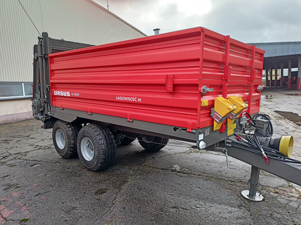Ursus Rozrzutnik obornika 6 t / Разбрасыватель навоза / Miststreuer / Manure spreader 6 t - Rozmetadlo chlévské mrvy: obrázek 3 Ursus Rozrzutnik obornika 6 t / Разбрасыватель навоза / Miststreuer / Manure spreader 6 t - Rozmetadlo chlévské mrvy: obrázek 3