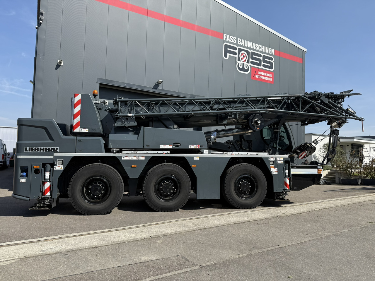 Liebherr LTC 1050-3.1 | 6 x 6 | Klappspitze | Funk inkl. RemoteDrive - Autojeřáb: obrázek 5 Liebherr LTC 1050-3.1 | 6 x 6 | Klappspitze | Funk inkl. RemoteDrive - Autojeřáb: obrázek 5