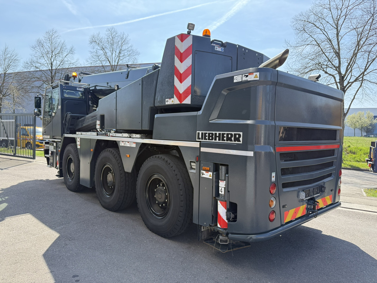 Liebherr LTC 1050-3.1 | 6 x 6 | Klappspitze | Funk inkl. RemoteDrive - Autojeřáb: obrázek 3 Liebherr LTC 1050-3.1 | 6 x 6 | Klappspitze | Funk inkl. RemoteDrive - Autojeřáb: obrázek 3