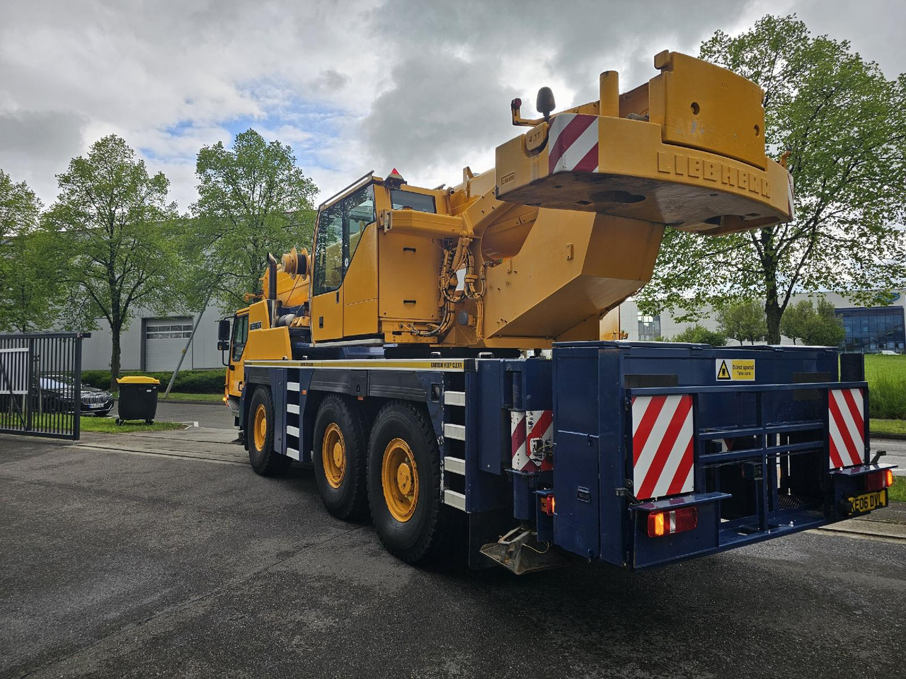 Liebherr LTM 1055-3.1 (06 - 056 016) | 6 x 6 - Autojeřáb: obrázek 4 Liebherr LTM 1055-3.1 (06 - 056 016) | 6 x 6 - Autojeřáb: obrázek 4