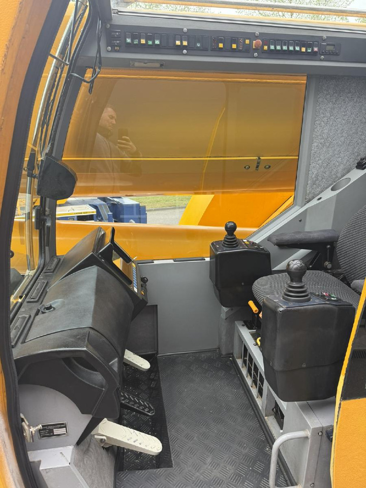 Autojeřáb Liebherr LTM 1055-3.2 (08 - 084 745) | 6 x 6: obrázek 20
