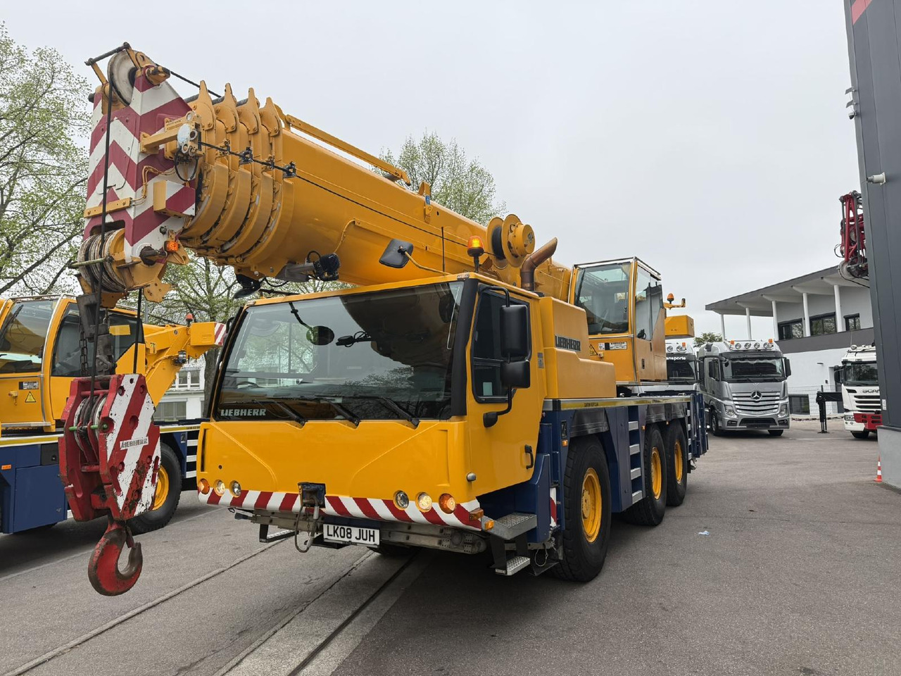 Liebherr LTM 1055-3.2 (08 - 084 745) | 6 x 6 - Autojeřáb: obrázek 2 Liebherr LTM 1055-3.2 (08 - 084 745) | 6 x 6 - Autojeřáb: obrázek 2