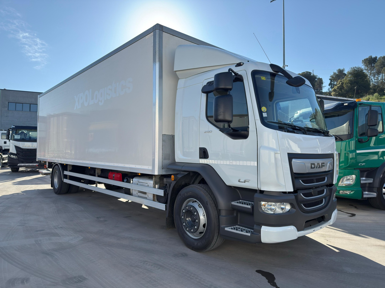 DAF LF 290 FA E6 (VAN) - Skříňový nákladní auto: obrázek 2 DAF LF 290 FA E6 (VAN) - Skříňový nákladní auto: obrázek 2
