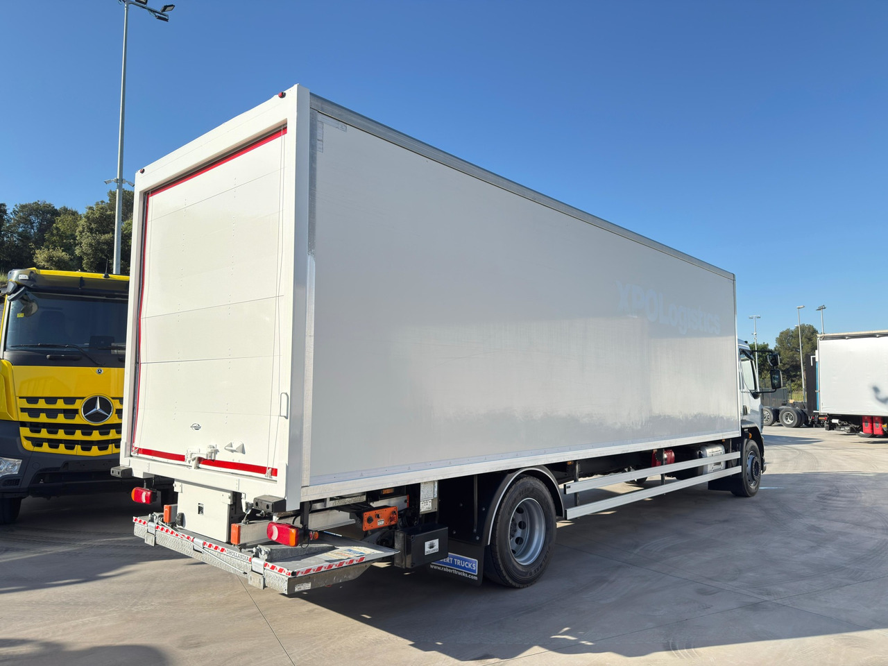 DAF LF 290 FA E6 (VAN) - Skříňový nákladní auto: obrázek 3 DAF LF 290 FA E6 (VAN) - Skříňový nákladní auto: obrázek 3