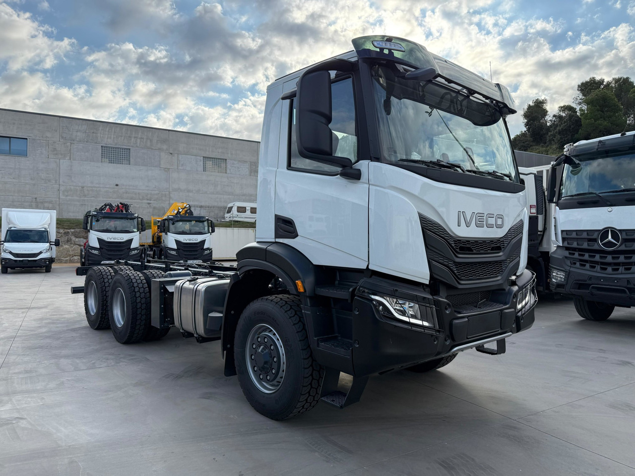 IVECO AD300X46Z OFF X-Way E6 (Chassis) - Podvozek s kabinou: obrázek 2 IVECO AD300X46Z OFF X-Way E6 (Chassis) - Podvozek s kabinou: obrázek 2