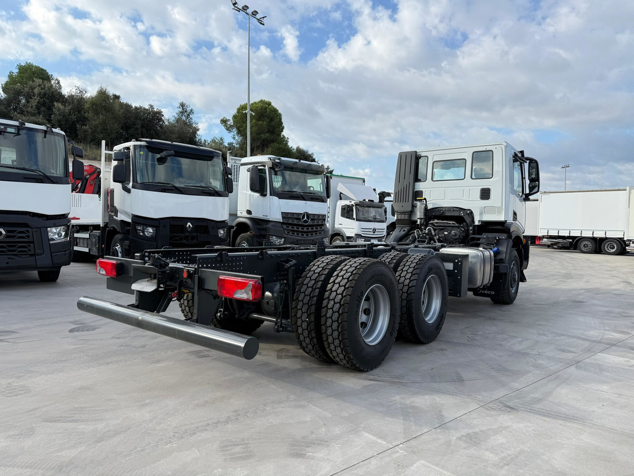 IVECO AD300X46Z OFF X-Way E6 (Chassis) - Podvozek s kabinou: obrázek 4 IVECO AD300X46Z OFF X-Way E6 (Chassis) - Podvozek s kabinou: obrázek 4