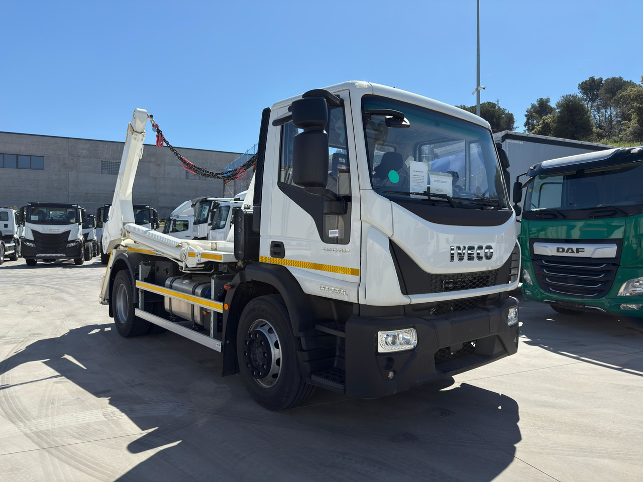 IVECO ML190E28L Eurocargo E6 (Track Equipment) - Ramenový nosič kontajnerov: obrázek 2 IVECO ML190E28L Eurocargo E6 (Track Equipment) - Ramenový nosič kontajnerov: obrázek 2