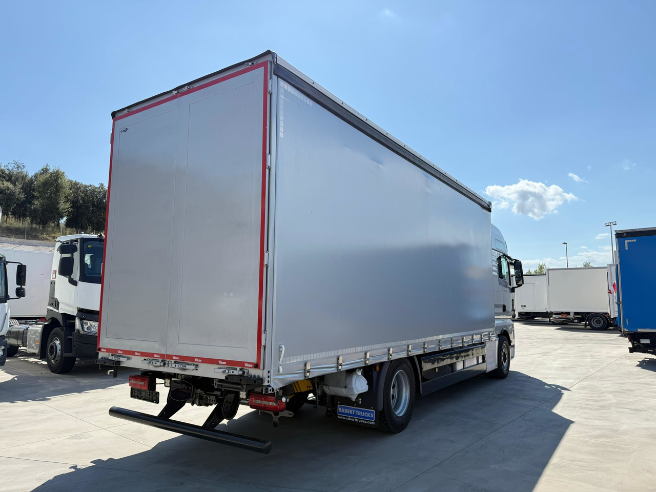 MAN 18.430 LL TGX E6 (Tauliner) - Plachtový nákladní auto: obrázek 4 MAN 18.430 LL TGX E6 (Tauliner) - Plachtový nákladní auto: obrázek 4