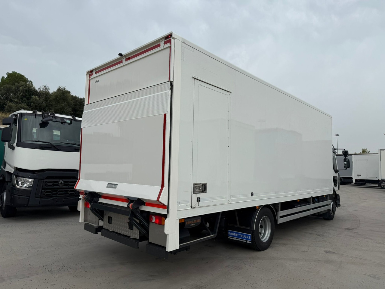 RENAULT D E6 (VAN) - Skříňový nákladní auto: obrázek 3 RENAULT D E6 (VAN) - Skříňový nákladní auto: obrázek 3