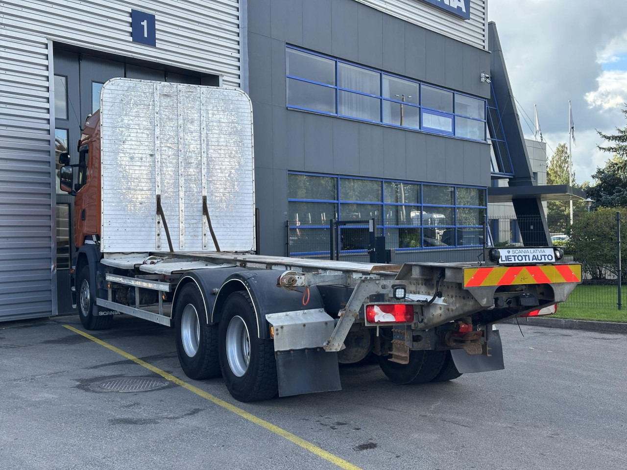 SCANIA R 450 CB6x4HHZ - Podvozek s kabinou: obrázek 5 SCANIA R 450 CB6x4HHZ - Podvozek s kabinou: obrázek 5